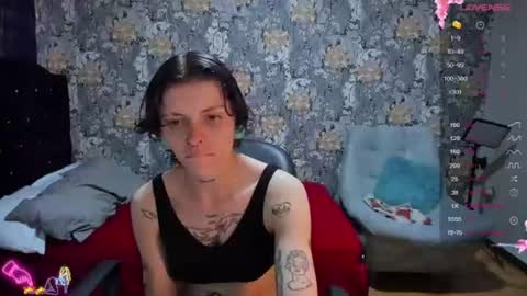 Snapshot of pretty_cristal22 chatting on July 19, 10:13 pm pretty_cristal22 online show from July 19, 10:13 pm