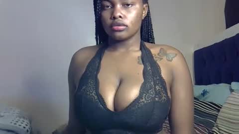 Snapshot of pretty_daina3 chatting on June 8, 7:14 pm pretty_daina3 online show from June 8, 7:14 pm