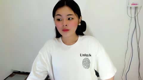 pretty_darcy online show from March 1, 1:40 am