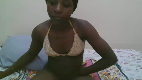 pretty online show from February 6, 12:37 am