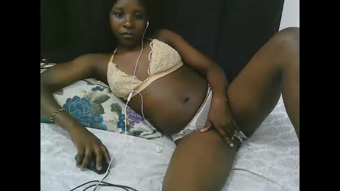 Snapshot of pretty_do chatting on April 25, 6:38 pm pretty online show from April 25, 6:38 pm