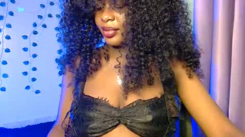 Elsa online show from December 3, 5:01 pm