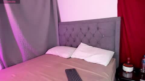 Snapshot of pretty_emii chatting on March 18, 3:53 am Alexa .......... 5pm - 10pm online show from March 18, 3:53 am