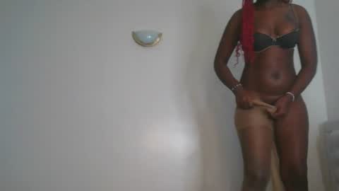 Snapshot of pretty_empress chatting on June 29, 10:15 am pretty_empress online show from June 29, 10:15 am