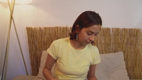 pretty_goddess online show from June 4, 8:15 pm