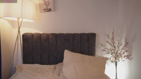 pretty_goddess online show from June 26, 7:40 pm