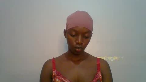 Snapshot of pretty_hearts chatting on March 3, 1:23 am Shillah online show from March 3, 1:23 am