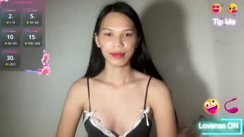 Snapshot of pretty_janina chatting on June 17, 11:34 am Janine online show from June 17, 11:34 am