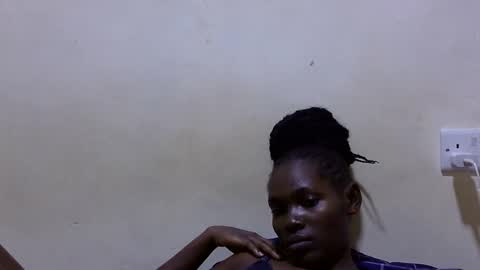 Snapshot of pretty_leila1 chatting on March 15, 4:46 pm pretty_leila1 online show from March 15, 4:46 pm