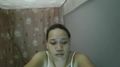 pretty_lyn08 online show from May 10, 2:55 pm