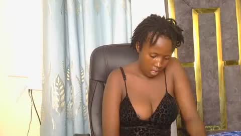 Snapshot of pretty_marslady chatting on March 16, 6:45 pm pretty_marslady online show from March 16, 6:45 pm