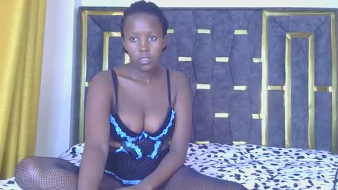 Snapshot of pretty_marslady chatting on April 4, 12:24 pm pretty_marslady online show from April 4, 12:24 pm