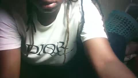 Snapshot of pretty_milan chatting on April 27, 9:07 am pretty_milan online show from April 27, 9:07 am