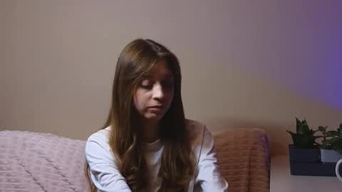 Snapshot of pretty_passenger chatting on November 1, 5:48 pm Emily online show from November 1, 5:48 pm