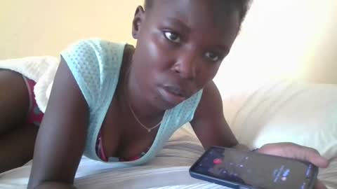 pretty_petite_ebony online show from January 8, 12:15 pm