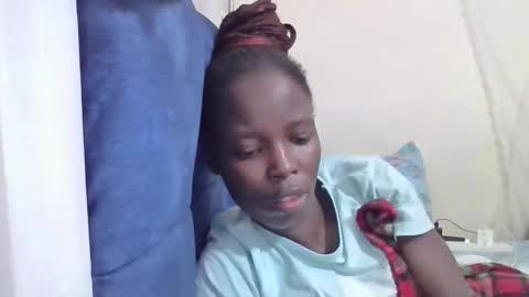Snapshot of pretty_petite_ebony chatting on May 7, 5:02 am pretty_petite_ebony online show from May 7, 5:02 am