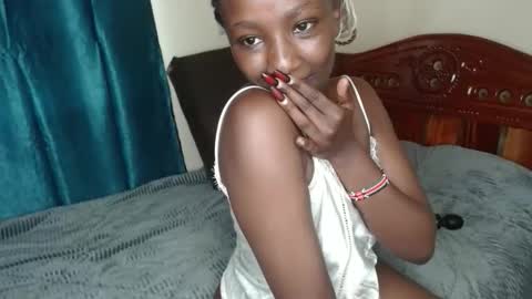 pretty_queen2012 online show from March 6, 11:28 am