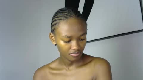 Snapshot of pretty_queennie chatting on April 30, 12:55 pm Pretty doll online show from April 30, 12:55 pm