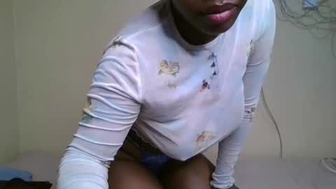 pretty_shila online show from October 23, 6:17 pm