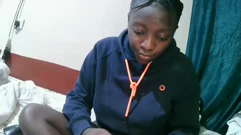 pretty_tiffany1 online show from April 1, 1:06 am