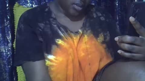 pretty_vall online show from October 20, 3:29 am