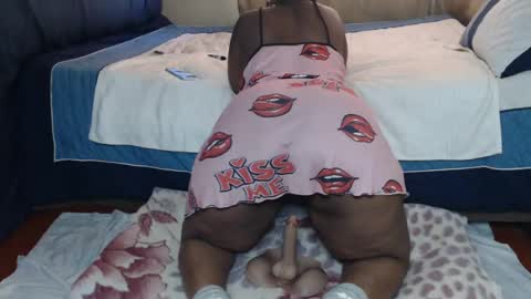 Snapshot of prettyblack25 chatting on July 9, 10:08 am Cindy online show from July 9, 10:08 am
