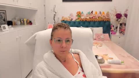 wilma online show from October 31, 8:43 pm