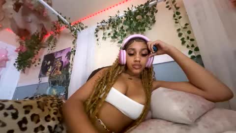 prettyblackgal online show from November 15, 7:05 am