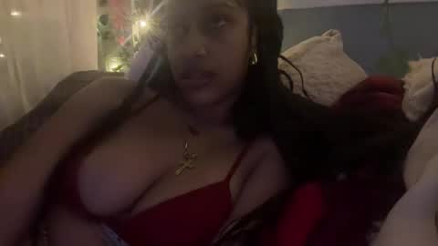 Snapshot of prettyblackgal chatting on March 16, 7:12 am prettyblackgal online show from March 16, 7:12 am