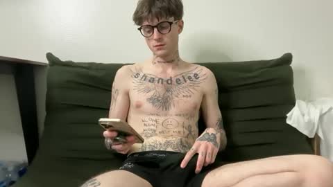 pretty boy online show from February 6, 3:22 am