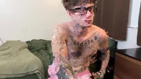 pretty boy online show from April 4, 4:55 am