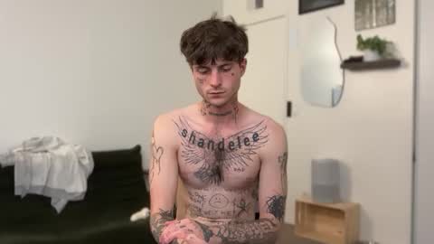 pretty boy online show from April 30, 5:14 am