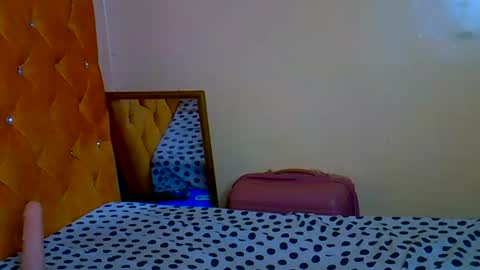 prettycandy0 online show from March 13, 9:10 pm