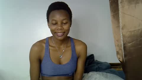 Snapshot of prettycoco_ chatting on April 30, 1:28 pm coco online show from April 30, 1:28 pm