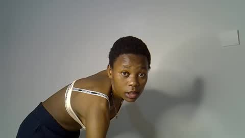Snapshot of prettycoco_ chatting on May 5, 1:24 am coco online show from May 5, 1:24 am