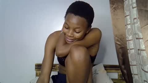 Snapshot of prettycoco_ chatting on May 6, 2:19 am coco online show from May 6, 2:19 am