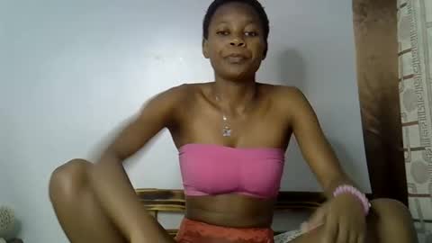 Snapshot of prettycoco_ chatting on May 11, 2:45 pm coco online show from May 11, 2:45 pm