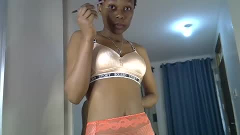 Snapshot of prettycoco_ chatting on May 15, 1:51 pm coco online show from May 15, 1:51 pm
