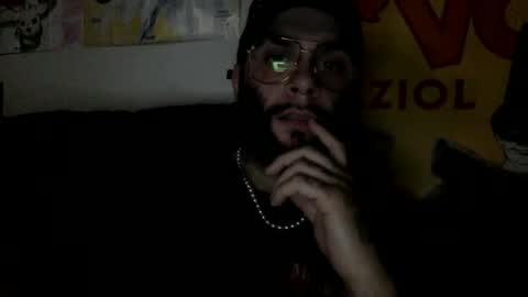 prettyglazed online show from November 9, 2:54 am