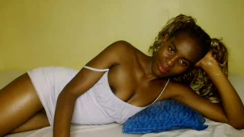 Snapshot of prettygoddess1 chatting on June 25, 5:17 pm Mary online show from June 25, 5:17 pm