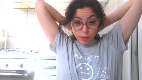 prettyjulliette online show from October 20, 11:21 am