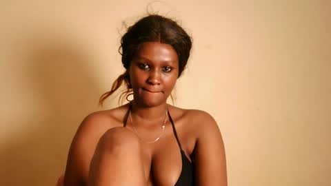 Snapshot of prettykeilaa chatting on February 3, 7:24 am prettykeilaa online show from February 3, 7:24 am