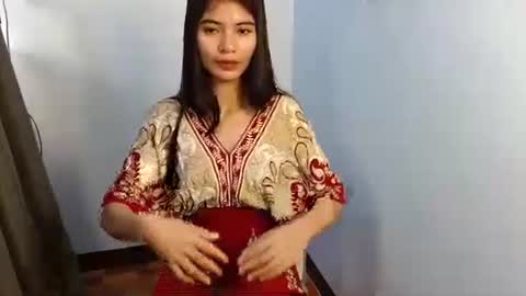 Snapshot of prettylittle_lady chatting on May 4, 1:40 pm prettylittle_lady online show from May 4, 1:40 pm