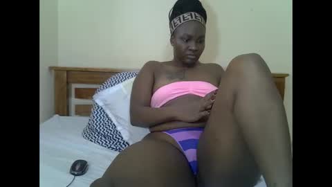 Snapshot of prettyliz30 chatting on April 20, 7:22 am LILIAN online show from April 20, 7:22 am