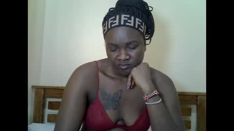 Snapshot of prettyliz30 chatting on April 21, 5:58 am LILIAN online show from April 21, 5:58 am