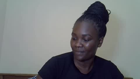 Snapshot of prettyliz30 chatting on April 22, 4:30 pm LILIAN online show from April 22, 4:30 pm