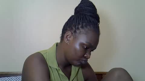 Snapshot of prettyliz30 chatting on April 24, 1:57 pm LILIAN online show from April 24, 1:57 pm