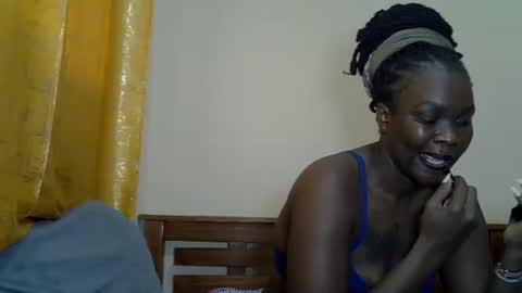 Snapshot of prettyliz30 chatting on June 2, 9:33 am LILIAN online show from June 2, 9:33 am