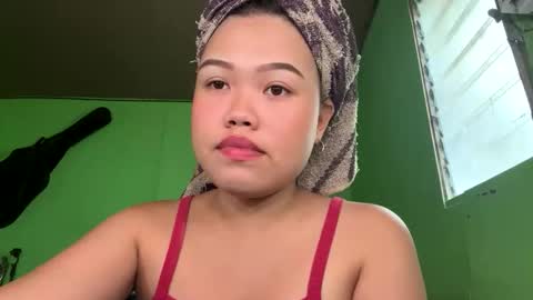Snapshot of prettymae756493 chatting on May 24, 5:01 am prettymae756493 online show from May 24, 5:01 am