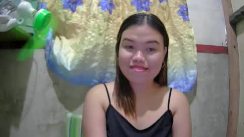 Snapshot of prettymae756493 chatting on June 3, 12:52 pm prettymae756493 online show from June 3, 12:52 pm